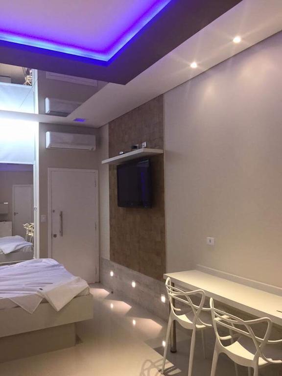 Dinys Motel (Adults Only) Praia Grande  Room photo